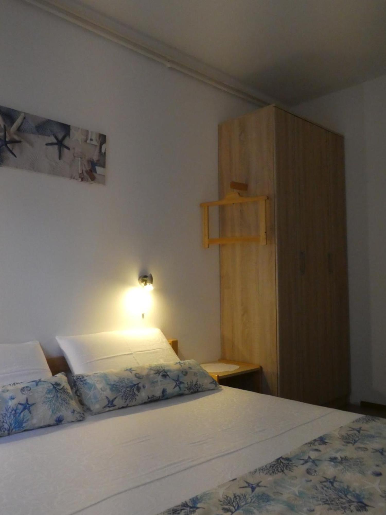 Apartments Milenka Пунат Стая снимка